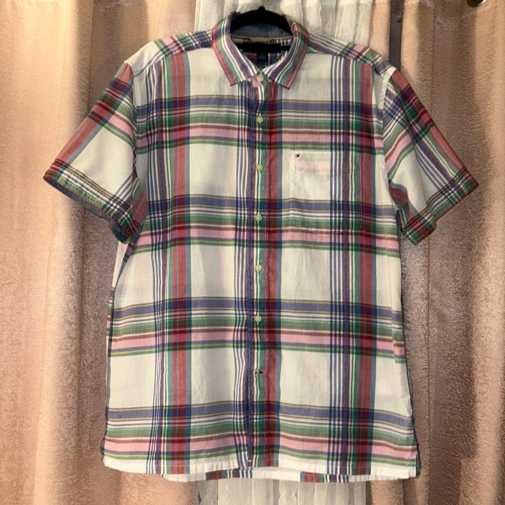 Tommy Hilfiger Size XL Short Sleeve Button Down